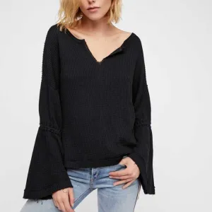BOHO INSPIRED Knitted Women's Winter Sweaters 2017 New bell Sleeve V-neck sexy Pullovers bohemian knitting thermal tops female
