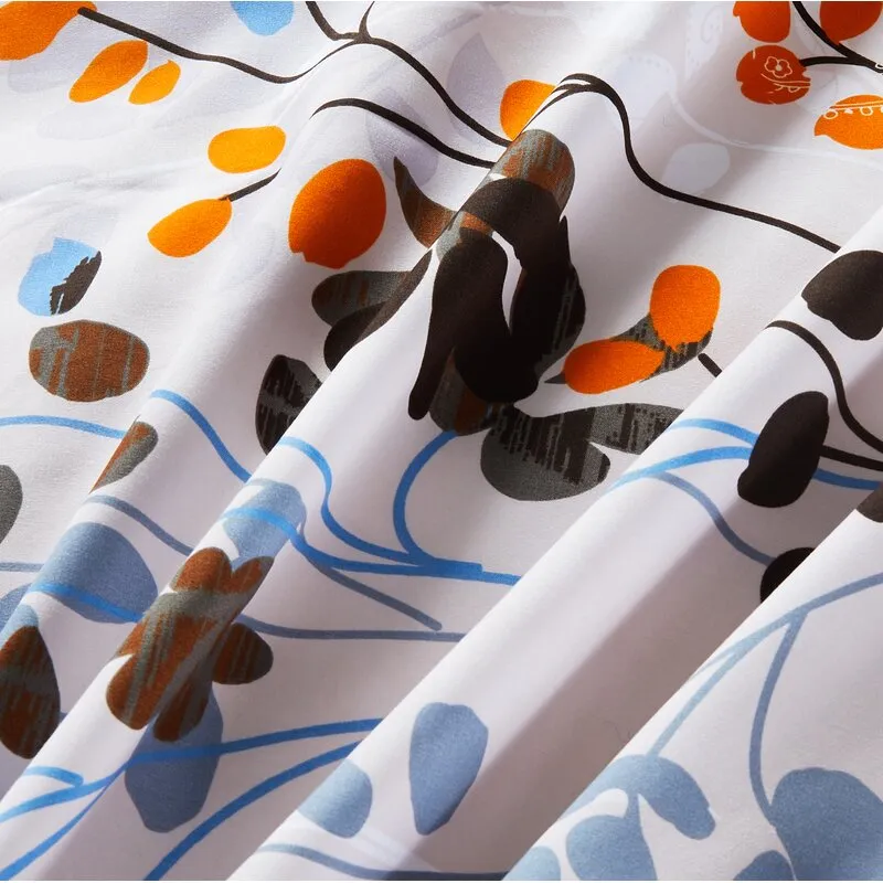 Brand new Fazeley Wildflowers 3 Piece Reversible Duvet Cover Set by Ebern Designs, Fits Full/Queen! Retails $203 W/Tax on Sale!
