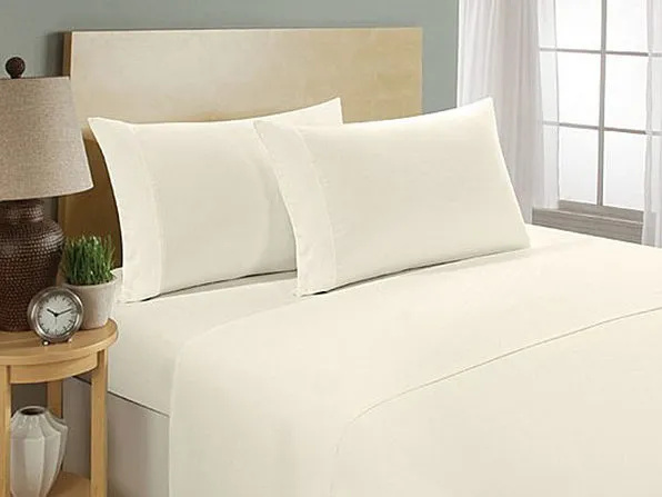 Brand new in package! Bamboo Essence 2800 wrinkle free deep pocket 3 Piece sheet set in TWIN XL, cream! Fits Mattresses up to 18" Deep