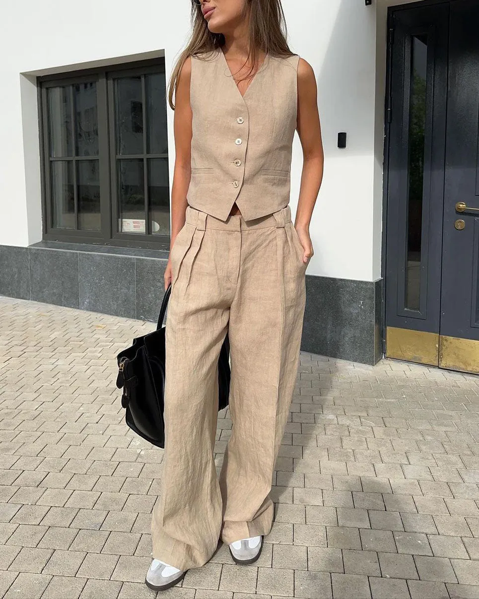 Comfortable linen sleeveless vest and low-rise pants set