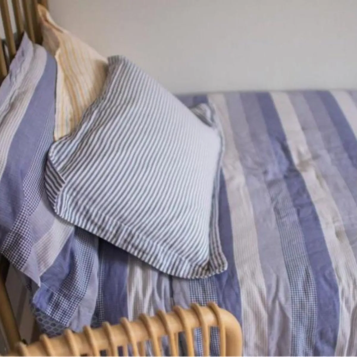 Cotton Cotton Comforter Quilt and Shams - Navy Mixed Gingham