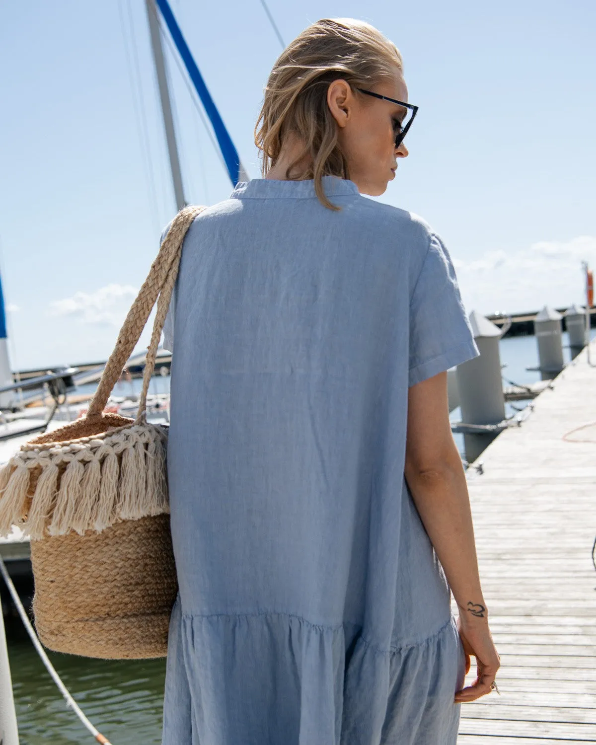 Evelyn - Linen Dress in Light Blue