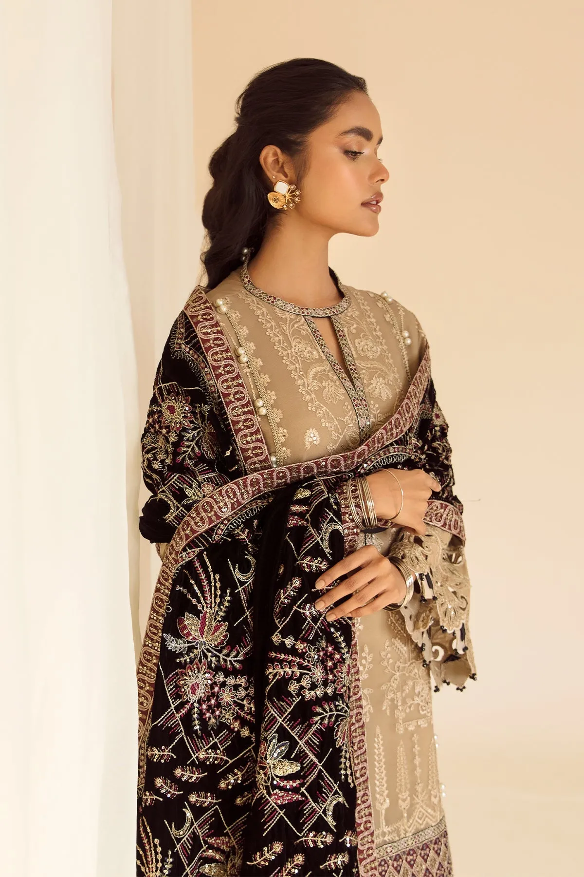 Gold Heavily Embroidered Pakistani Salwar Kameez Wedding Dress