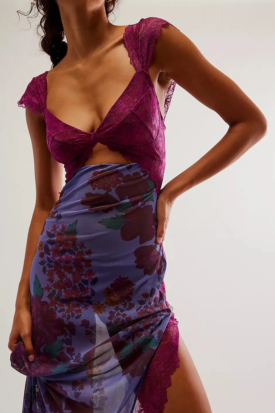 Isabelle – Floral Lace Back-Cutout Summer Dress For Women