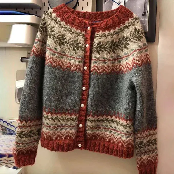 Julia – Vintage-Inspired Women’s Button Sweater