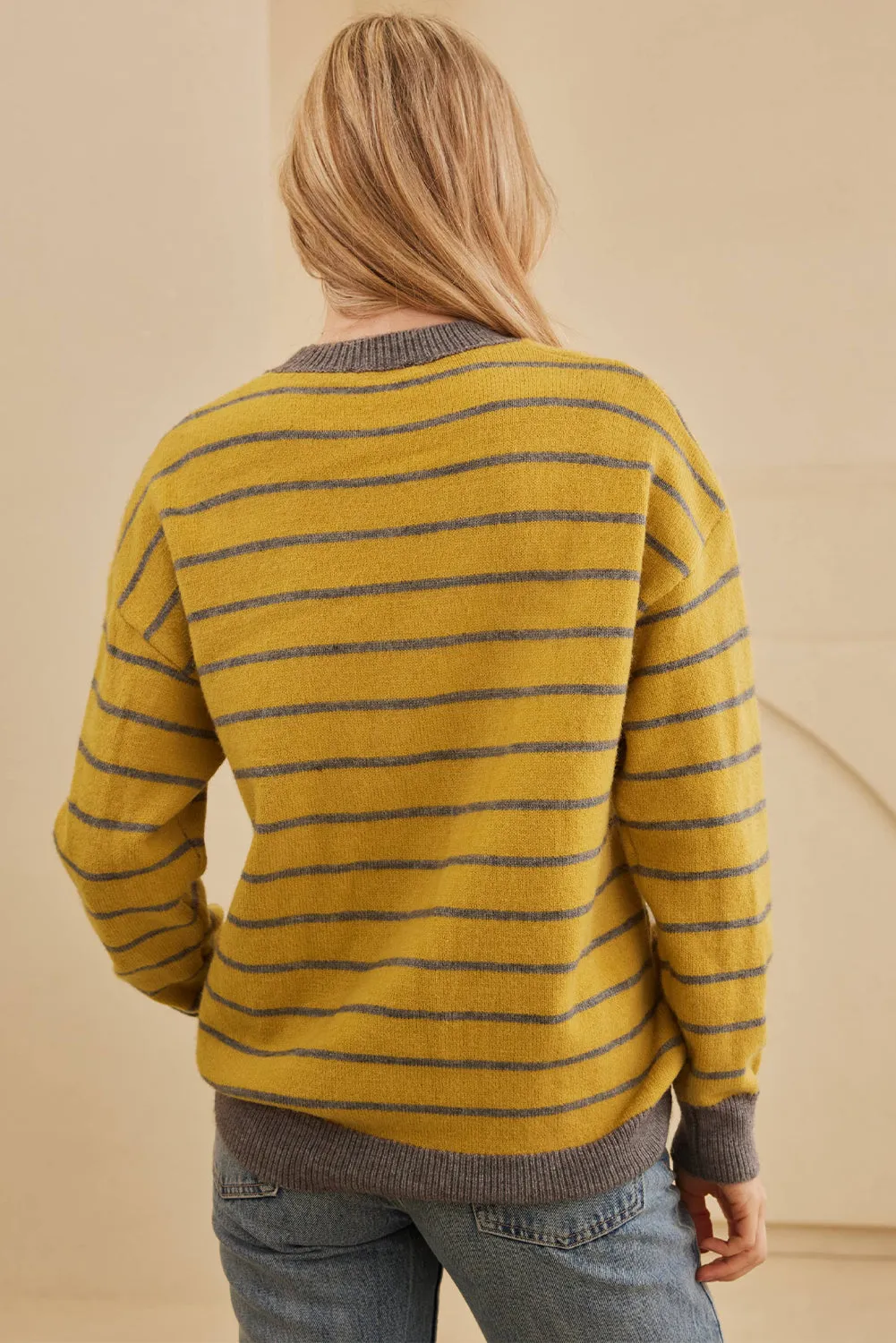 KaleaBoutique Daisy Floral Knitted Round Neck Sweater