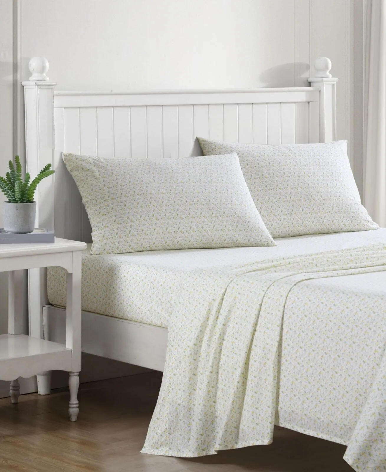 Laura Ashley Evie 4-Piece Yellow Cotton Full Sheet Set Evie Yellow Full