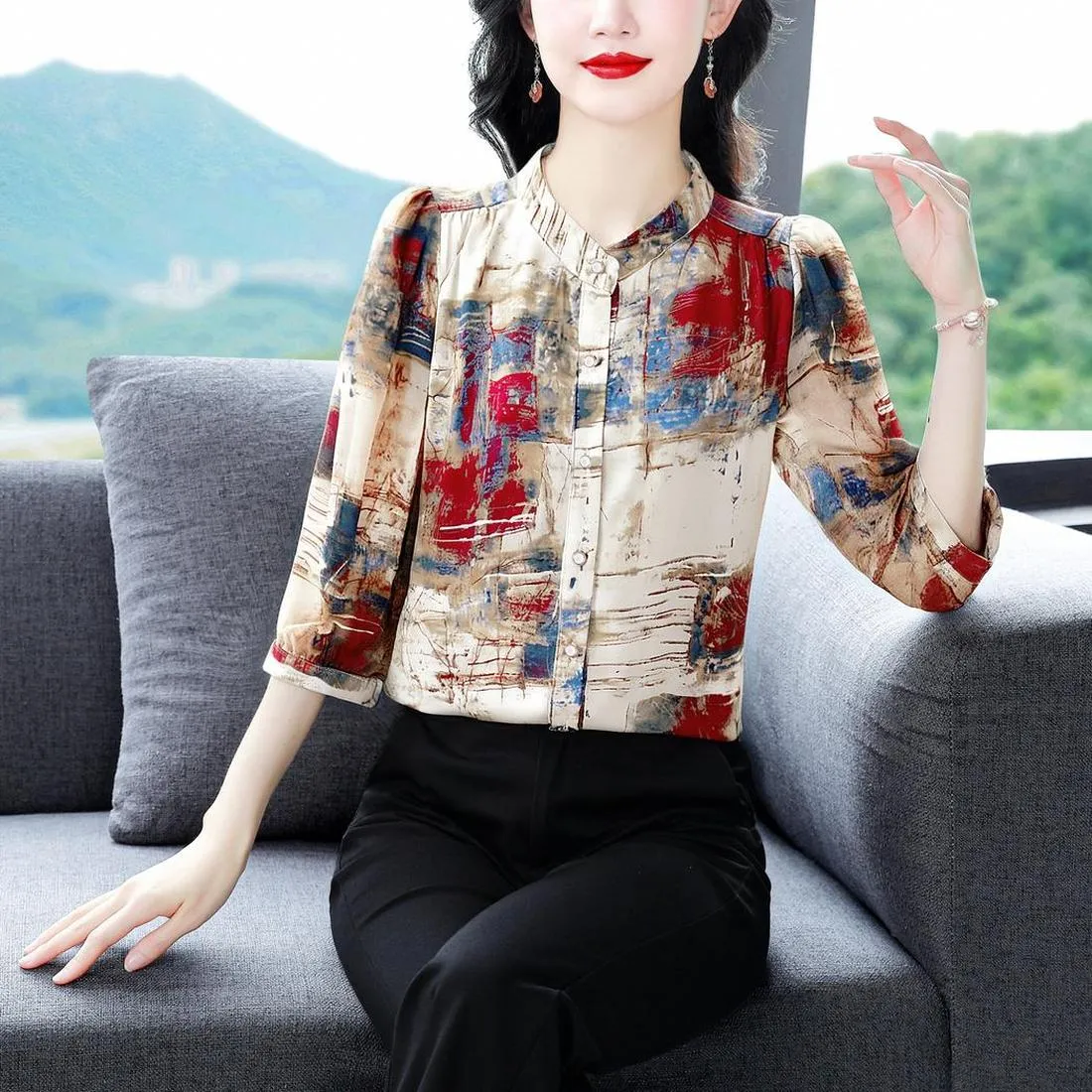 Loose-fit Oil Painting Style Blouse with Band Neckline