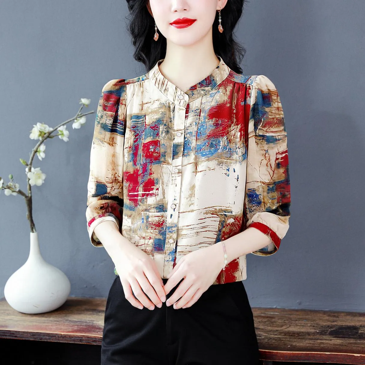 Loose-fit Oil Painting Style Blouse with Band Neckline