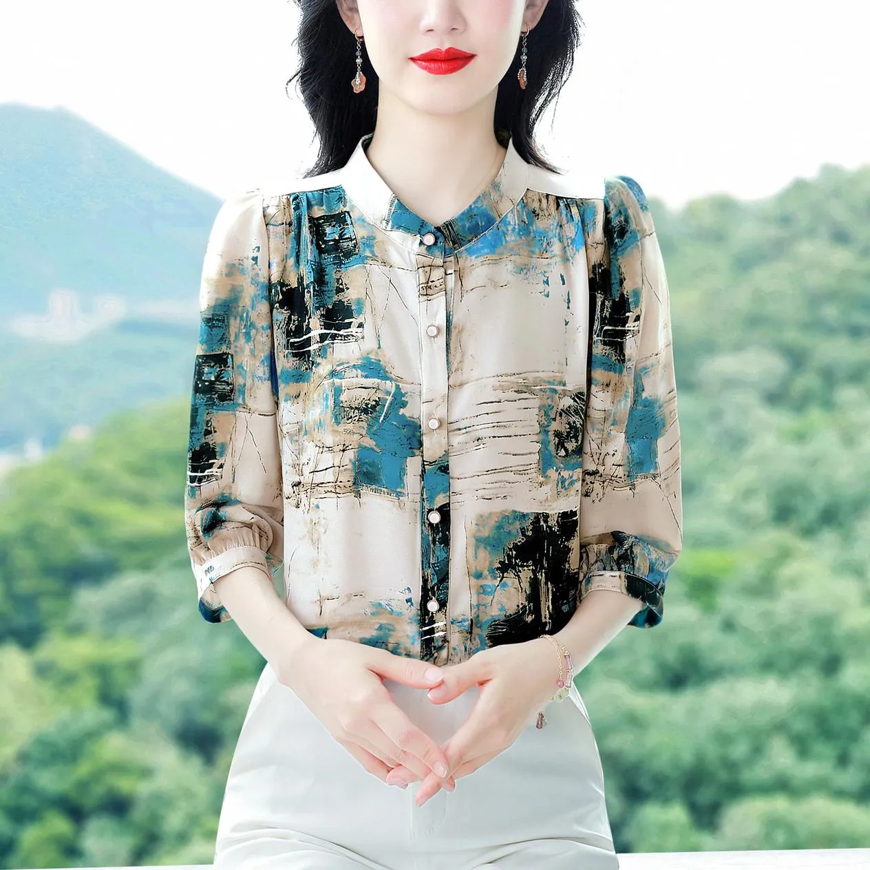 Loose-fit Oil Painting Style Blouse with Band Neckline
