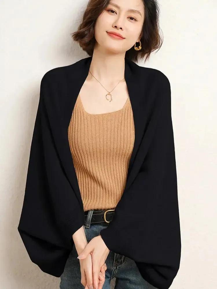 Mariel – Versatile Women's Cardigan with Dual Functionality