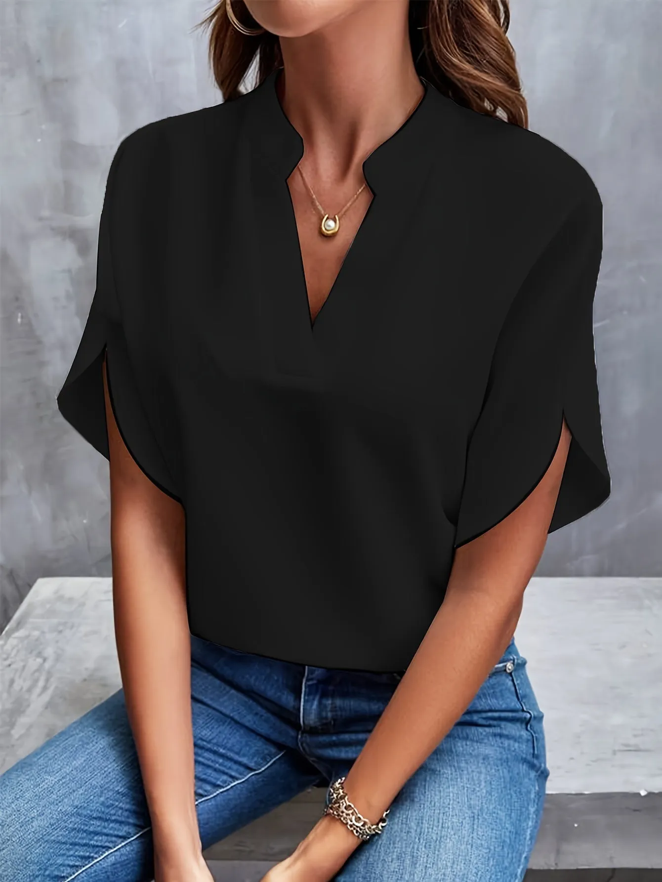 Oriana® | Light and elegant blouse