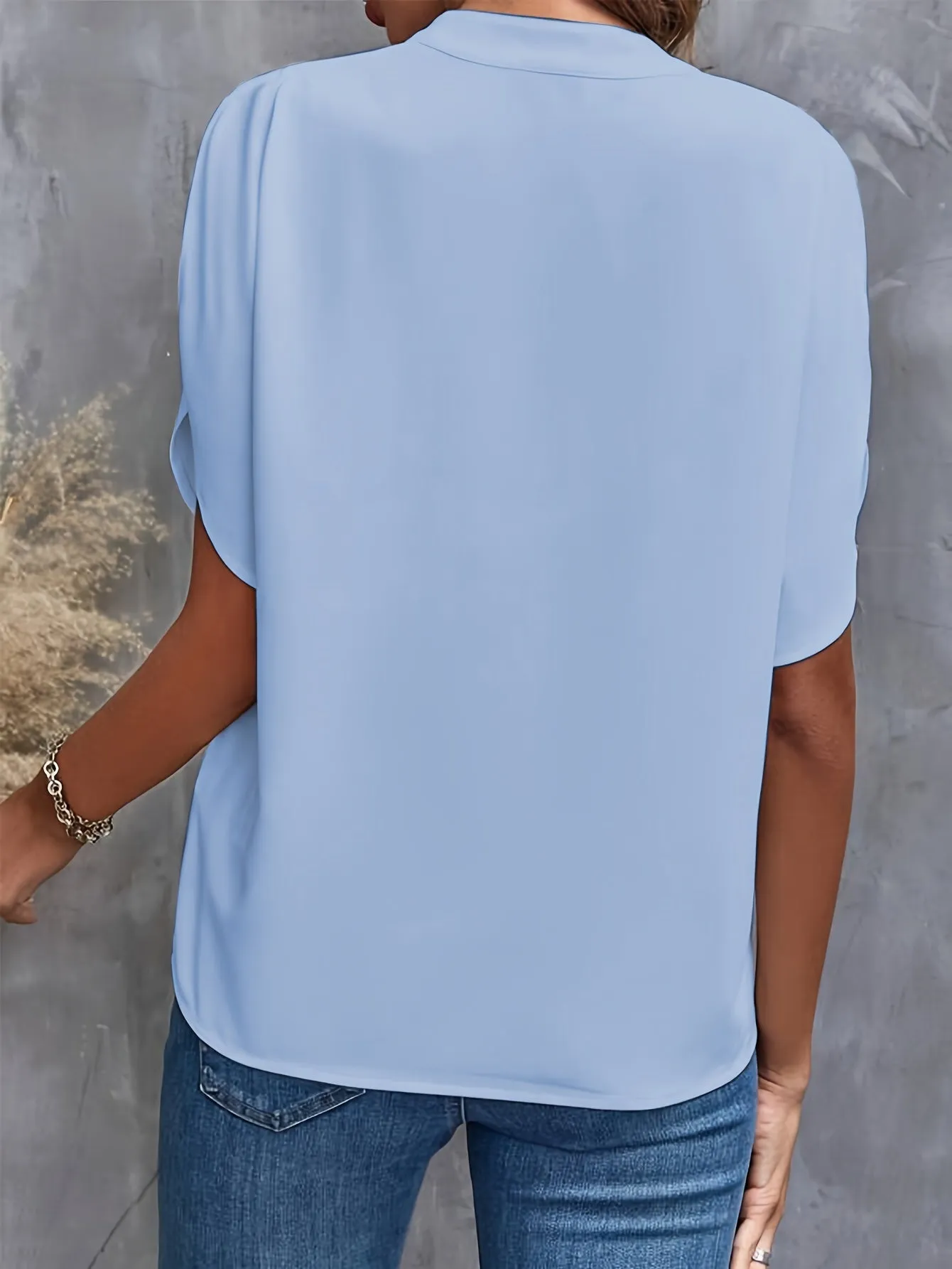 Oriana® | Light and elegant blouse