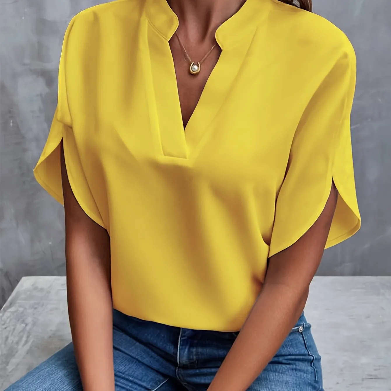 Oriana® | Light and elegant blouse