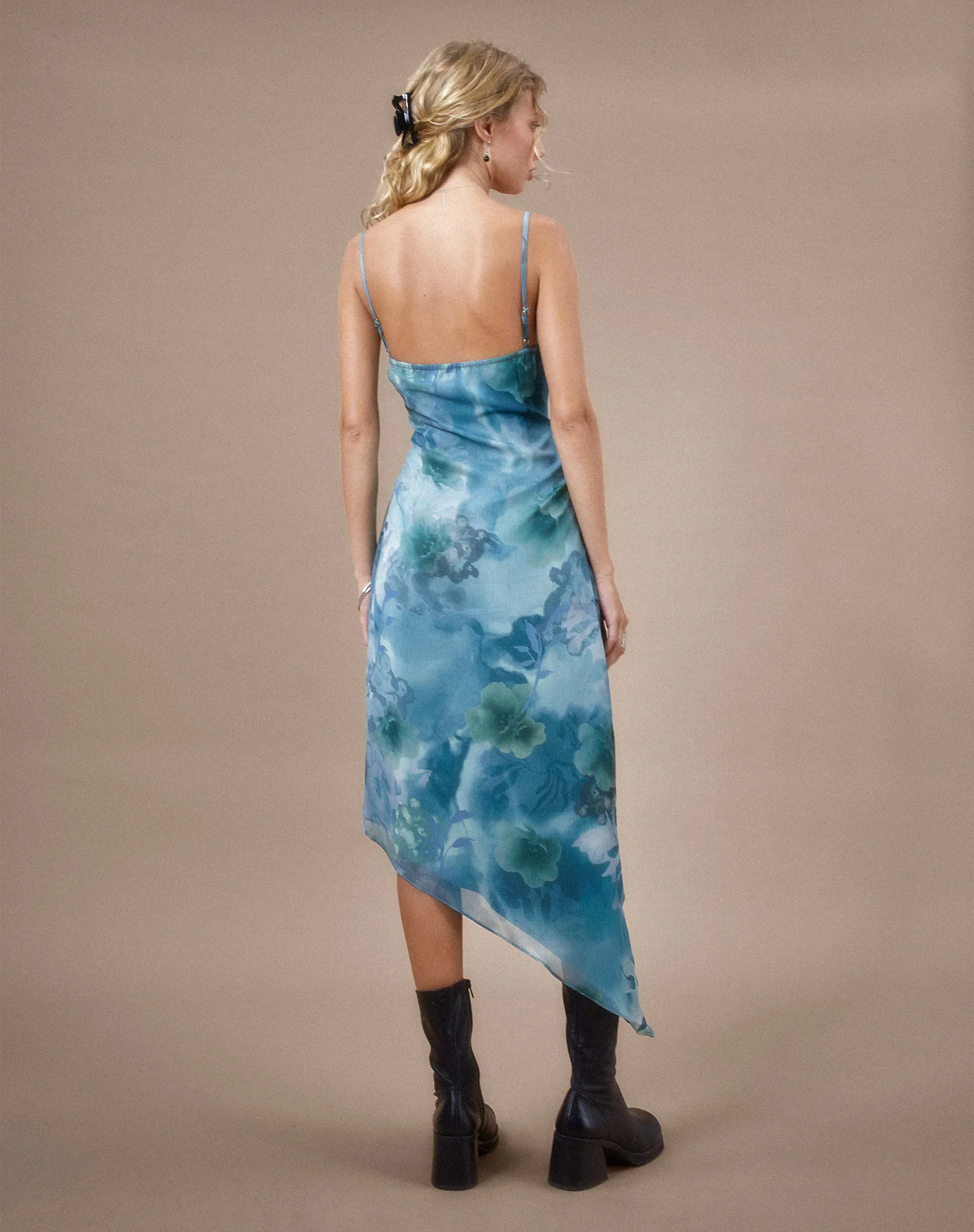 Preston Midi Dress in Watercolour Floral Blue