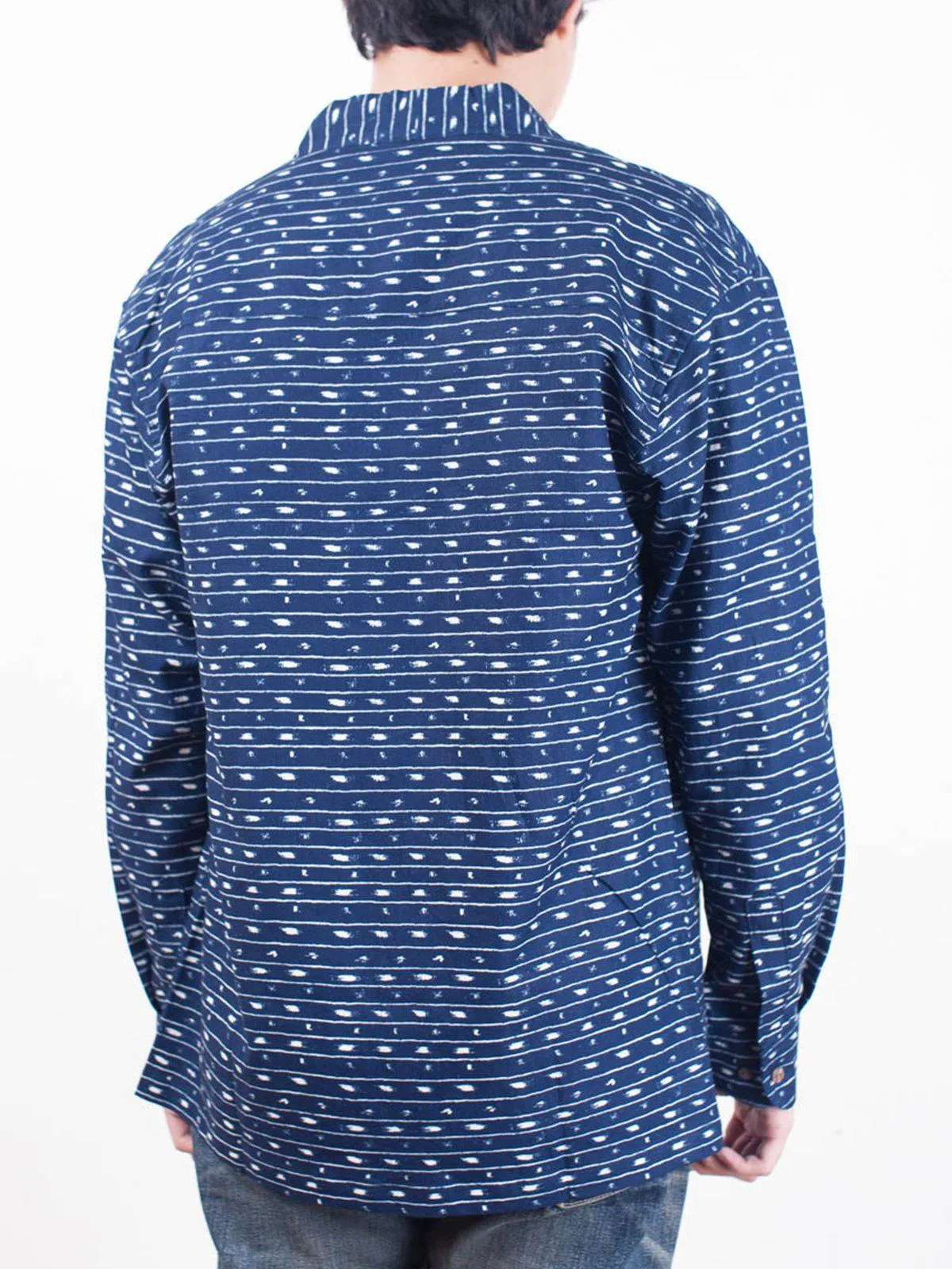 Qutn Throw On Indigo Diamond Print
