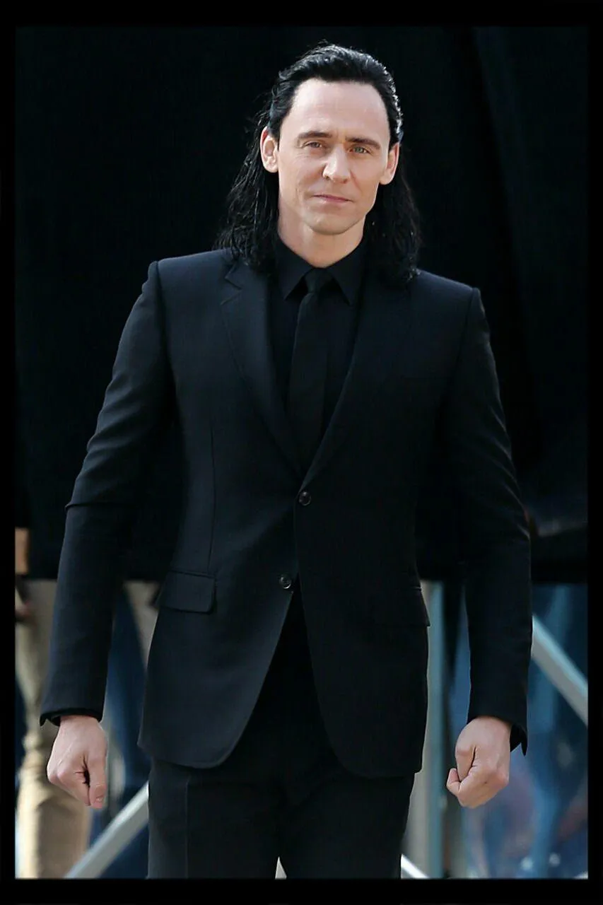 Thor Ragnarok Tom Hiddleston Loki Suit