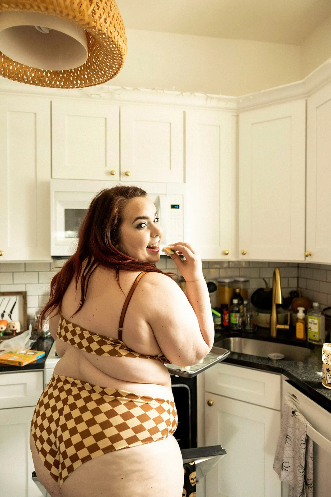 vada winter x discreture high waist cheeky in milk chocolate diamonds