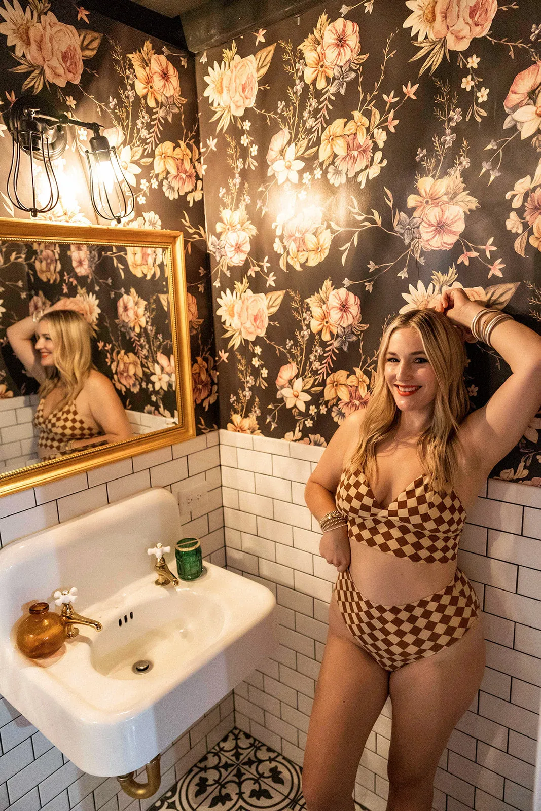vada winter x discreture high waist cheeky in milk chocolate diamonds