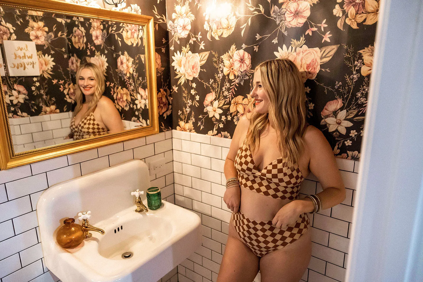 vada winter x discreture high waist cheeky in milk chocolate diamonds
