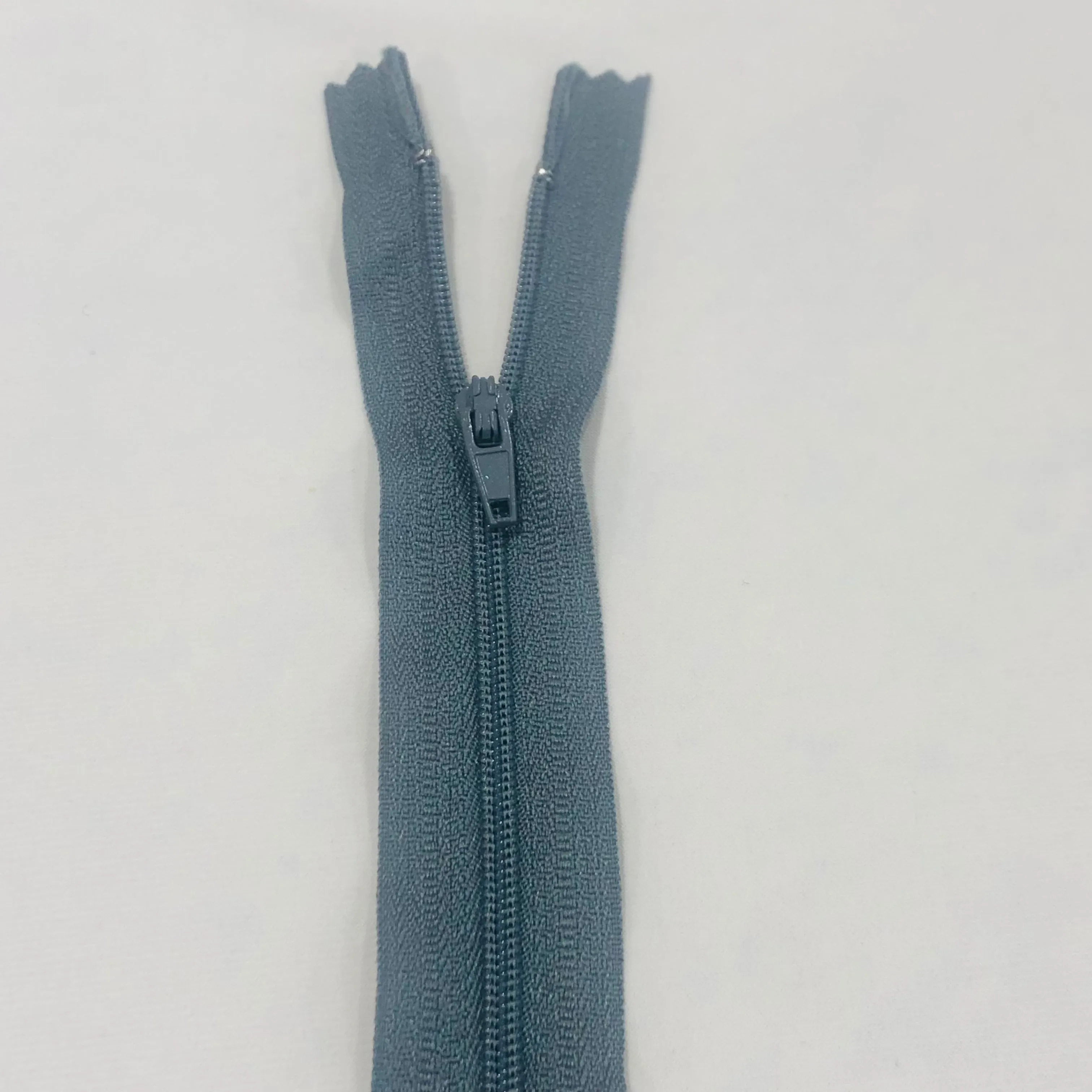 Vizzy Dress Zip - 18cm