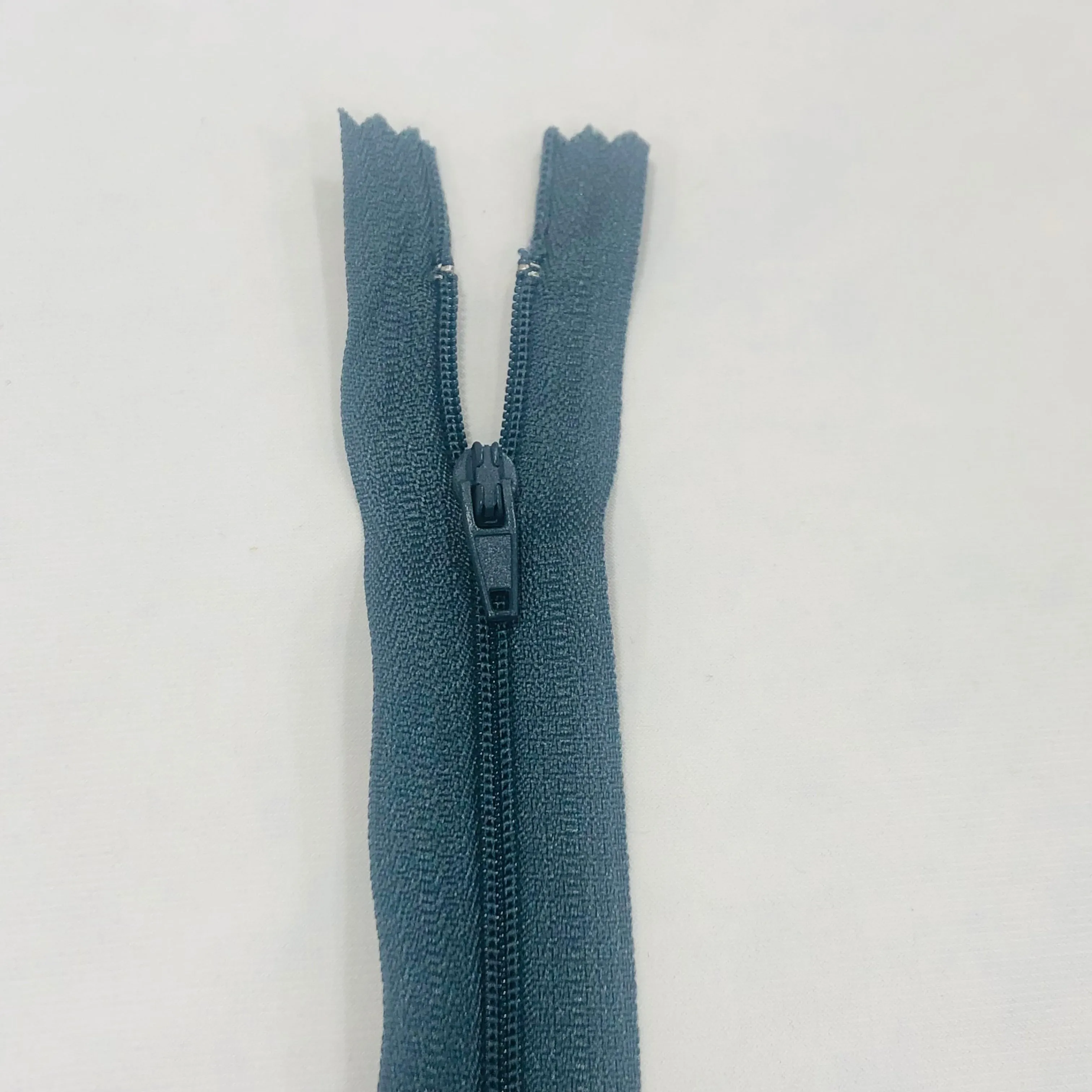 Vizzy Dress Zip - 18cm