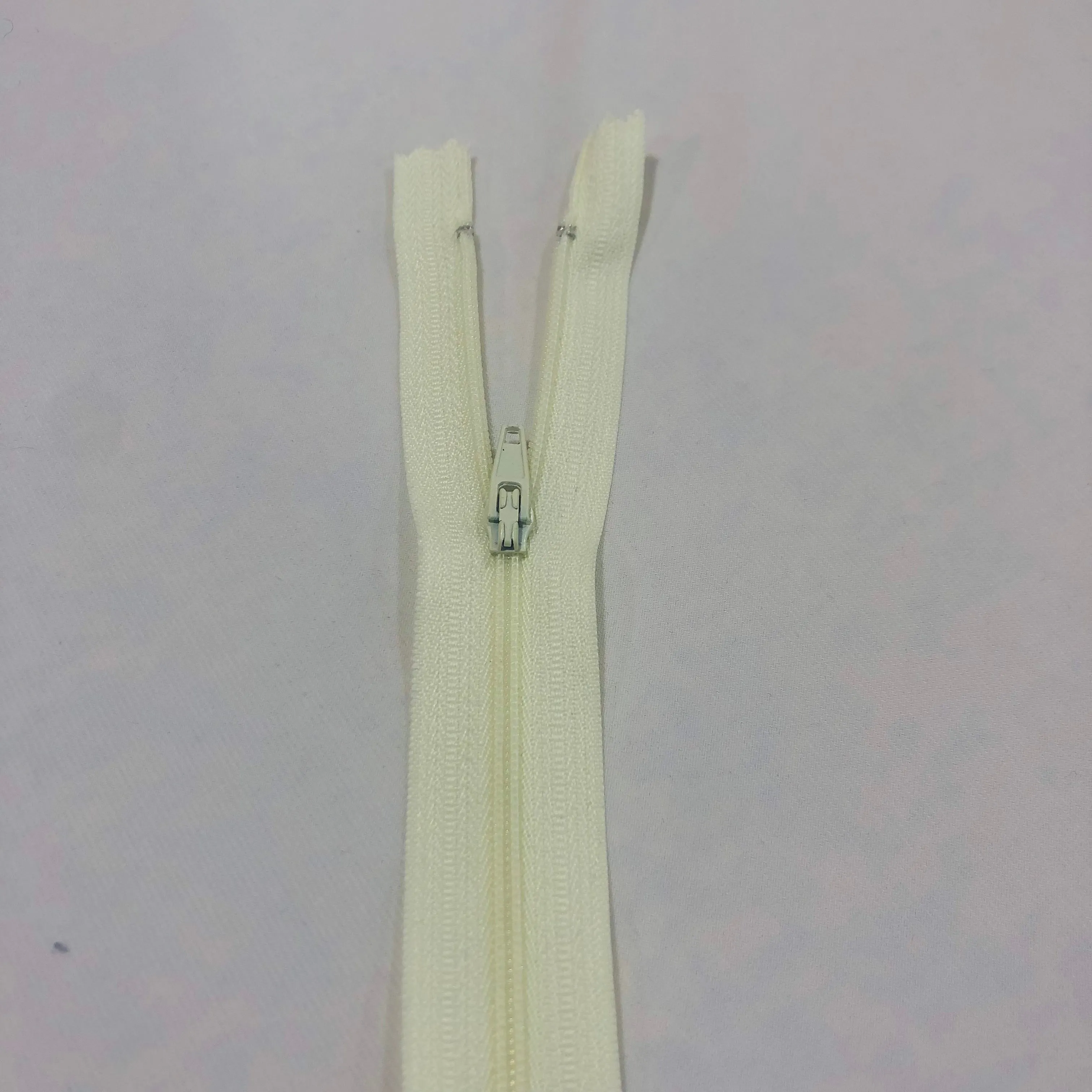 Vizzy Dress Zip - 18cm