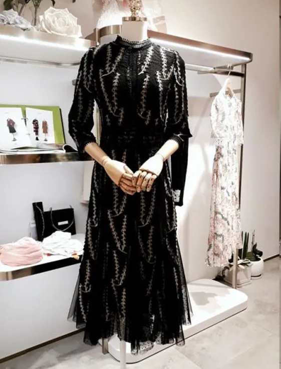 Vogue Flower Embroidery Short Party Dinner Dresses